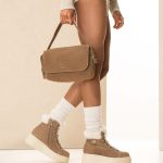 Come abbinare stivaletti donna per look eleganti e casual 2025 – Musto Calzature srl