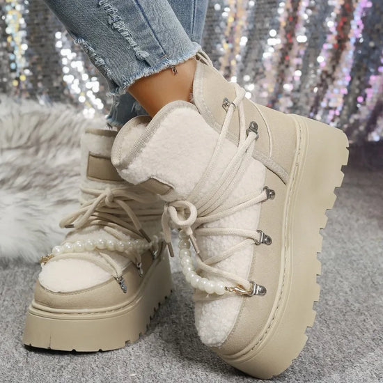 stivali-da-neve-donna-206wyo.jpg Stivali da neve donna invernali pelliccia – short boots imbottiti lamb fur, punta tonda, stile retrò per città e montagna - immagine 1