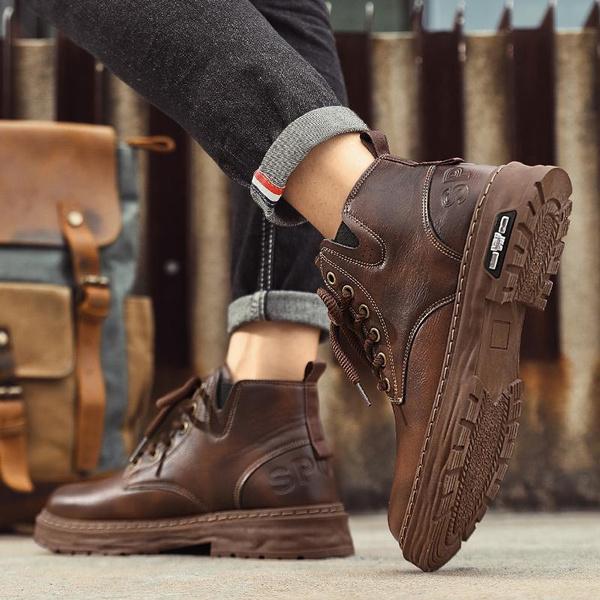 stivali-da-uomo-110pnv.jpg Acquista Stivaletti stringati da uomo stile britannico Stivali alti in pelle da cowboy Scarpe da lavoro comode per il tempo libero per uomo Stivali da combattimento militari in Italia a partire da - immagine 1