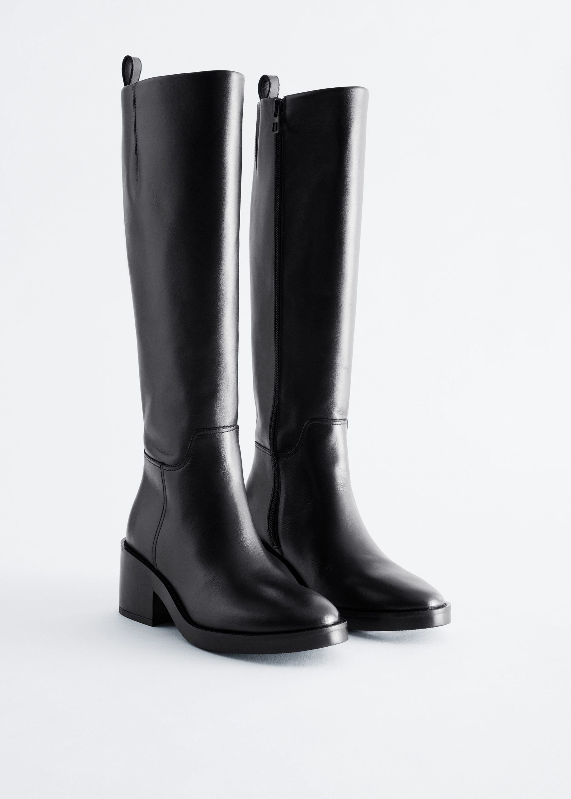 stivali-neri-donna-464ayy.jpg Stivali neri da donna | Alti, Bassi e con Tacco | H&M IT - immagine 1